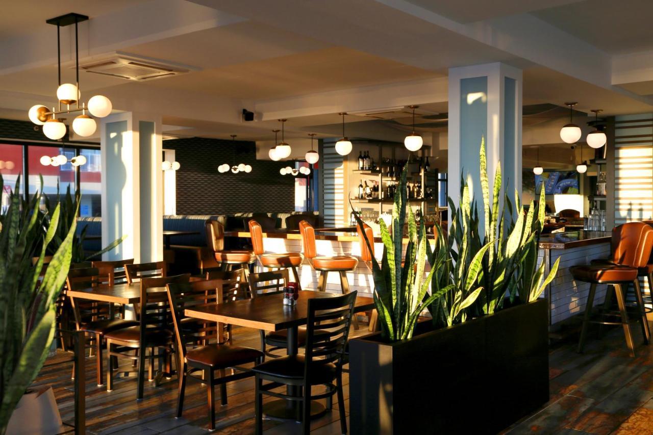 Quality Inn Boardwalk Ошен Сити Экстерьер фото