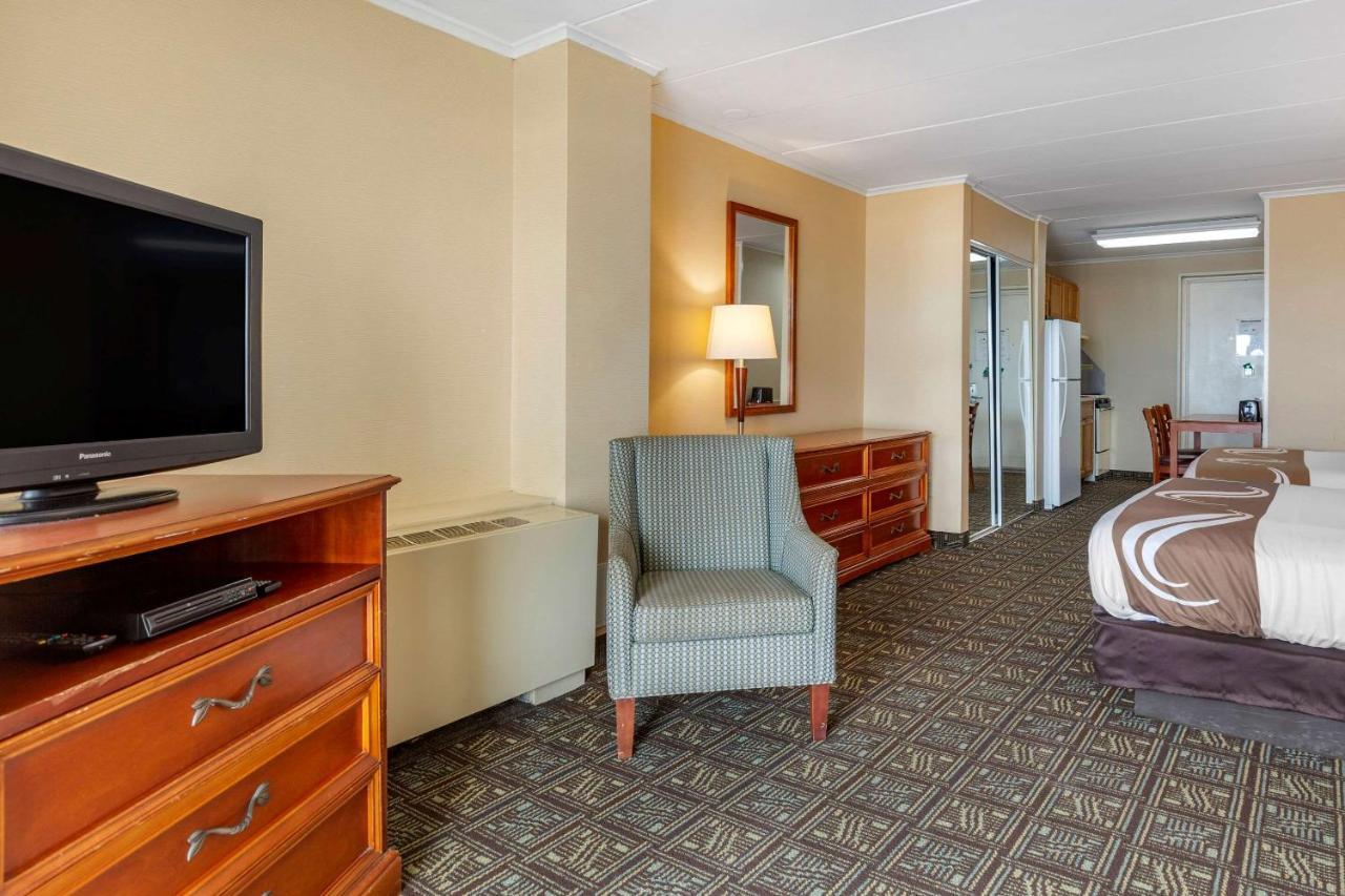 Quality Inn Boardwalk Ошен Сити Экстерьер фото