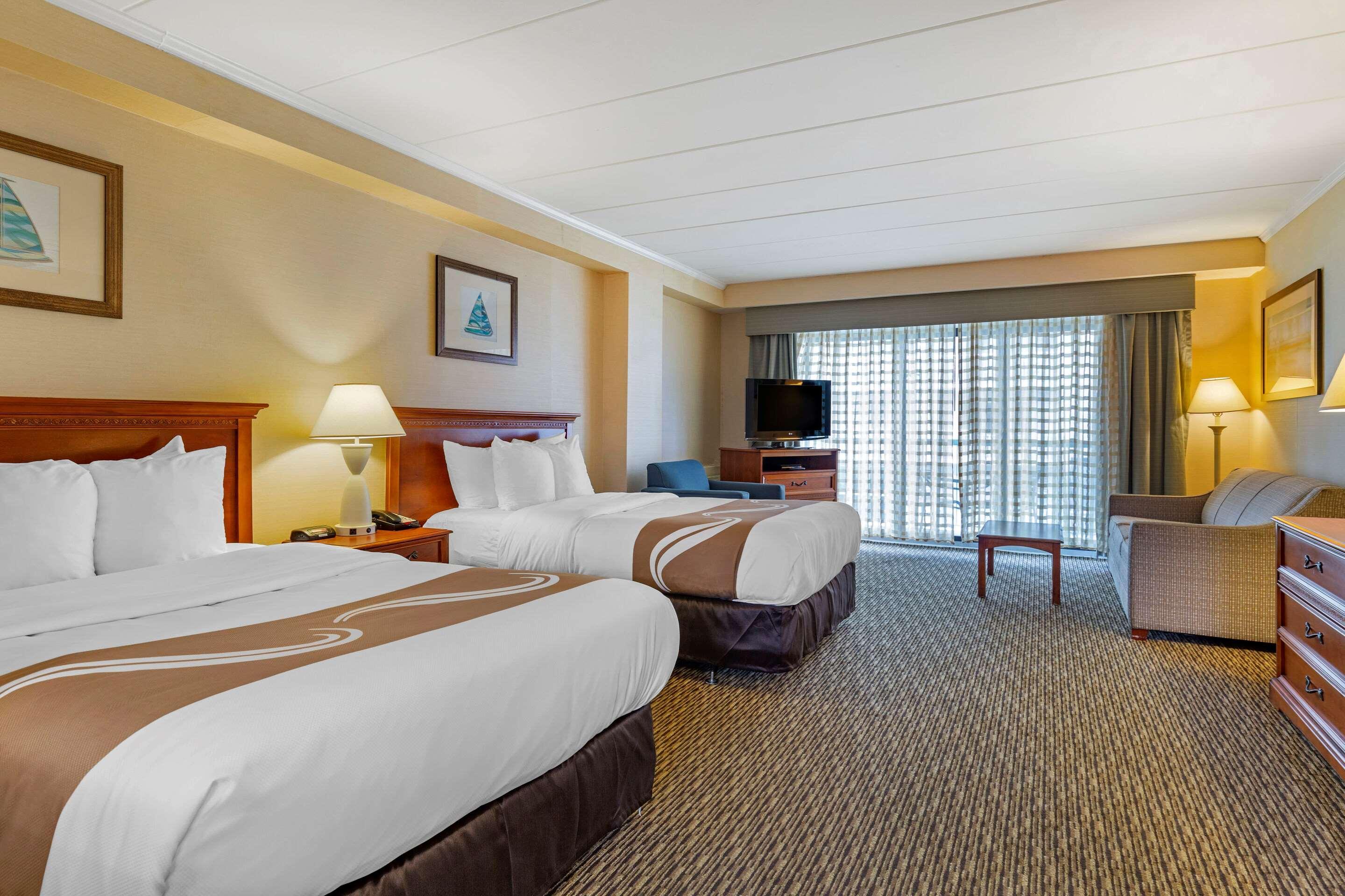 Quality Inn Boardwalk Ошен Сити Экстерьер фото