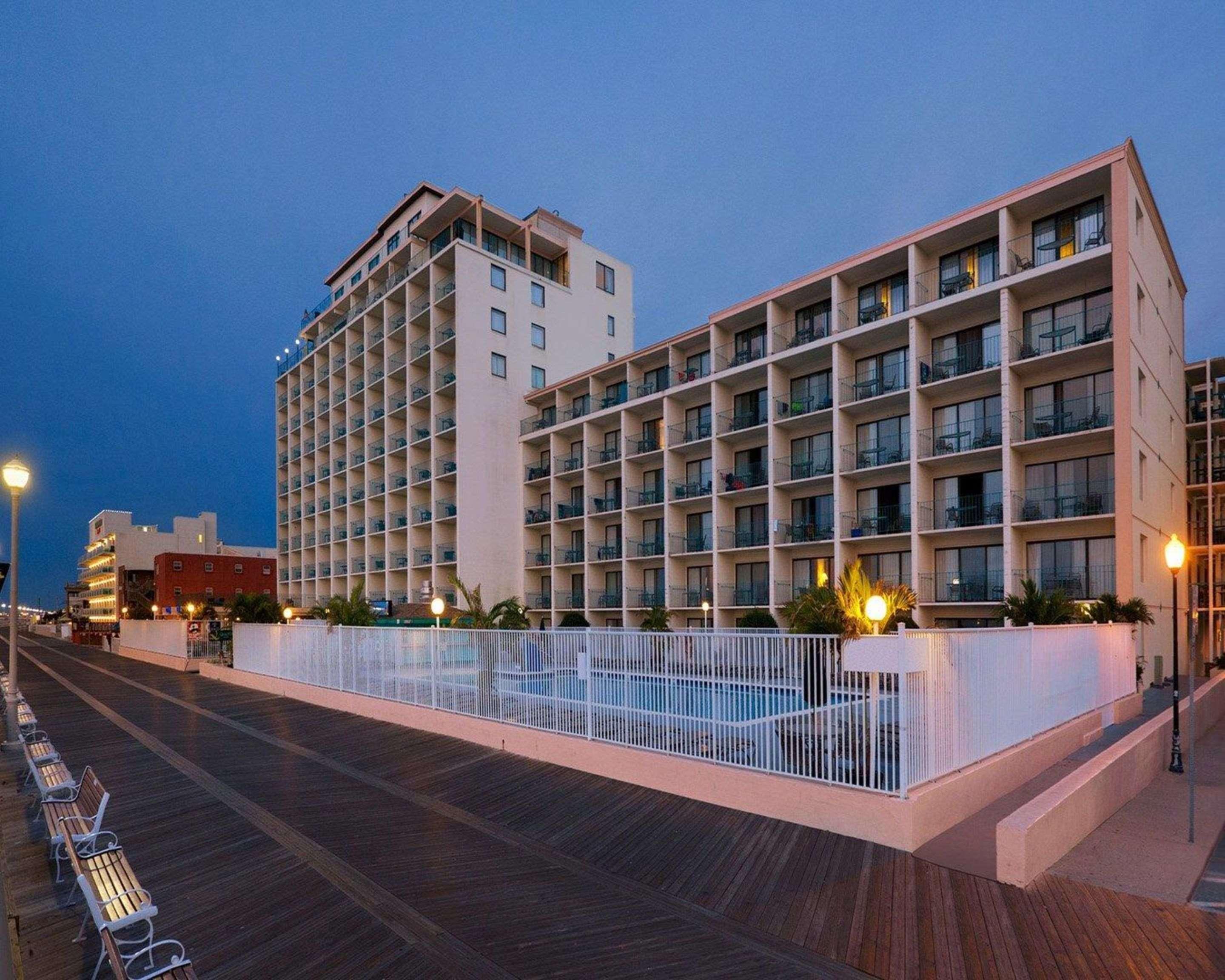 Quality Inn Boardwalk Ошен Сити Экстерьер фото